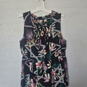 Floral Sleeveless Blouse - Black